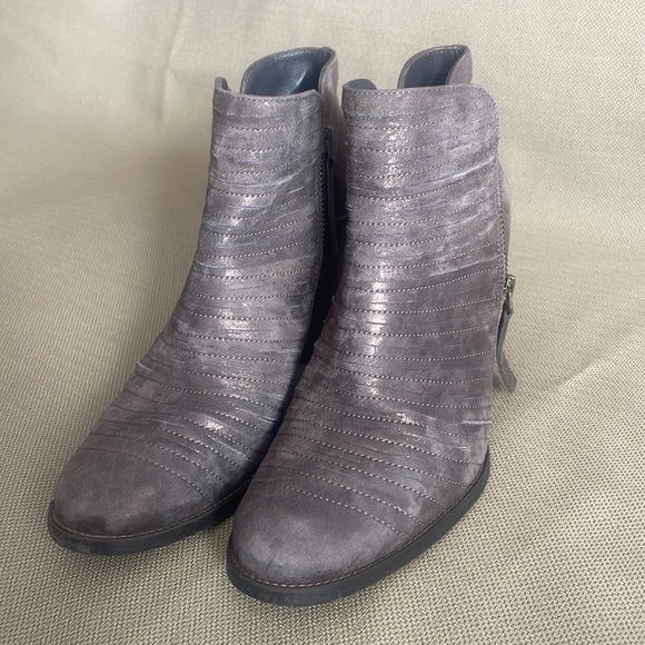 Paul Green Malibu Sliced Booties Size 6 $450 - Picture 3 of 13